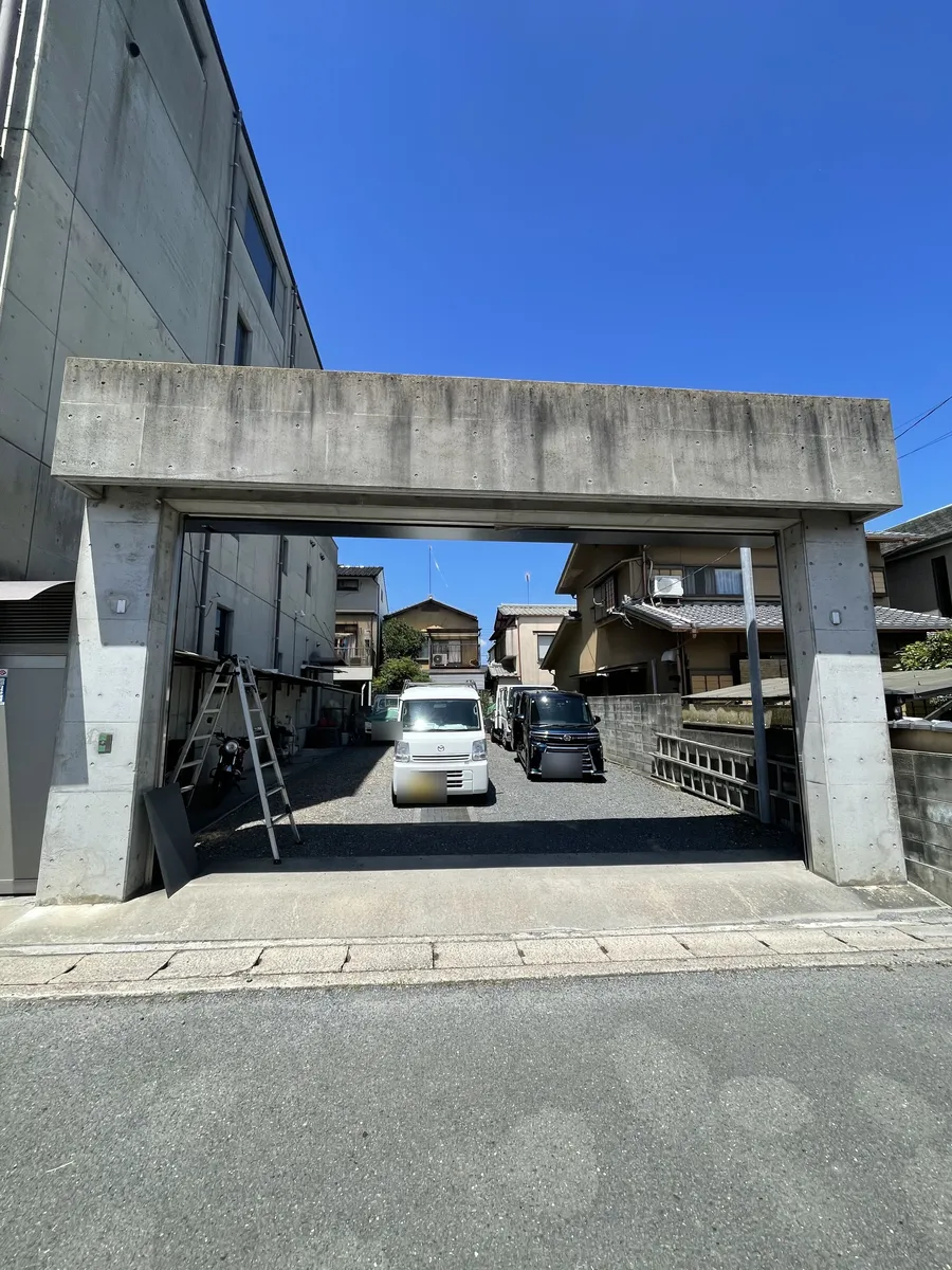 京都市山科区の事業所の入口(現地調査時)